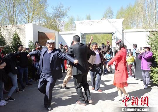 亲历新疆帕米尔高原上的塔吉克族婚礼：一场婚礼办三天
