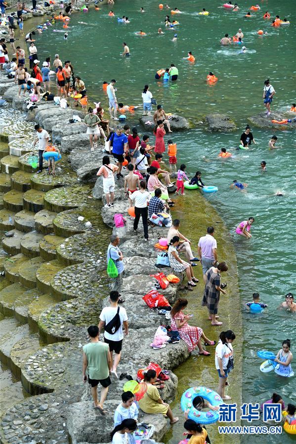 #（新华视界）（2）湖北宣恩：贡水河上好休闲