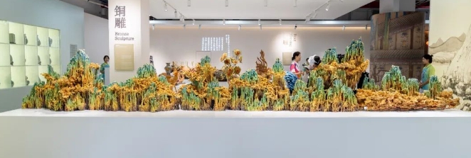    熔铜作品《千里江山图》