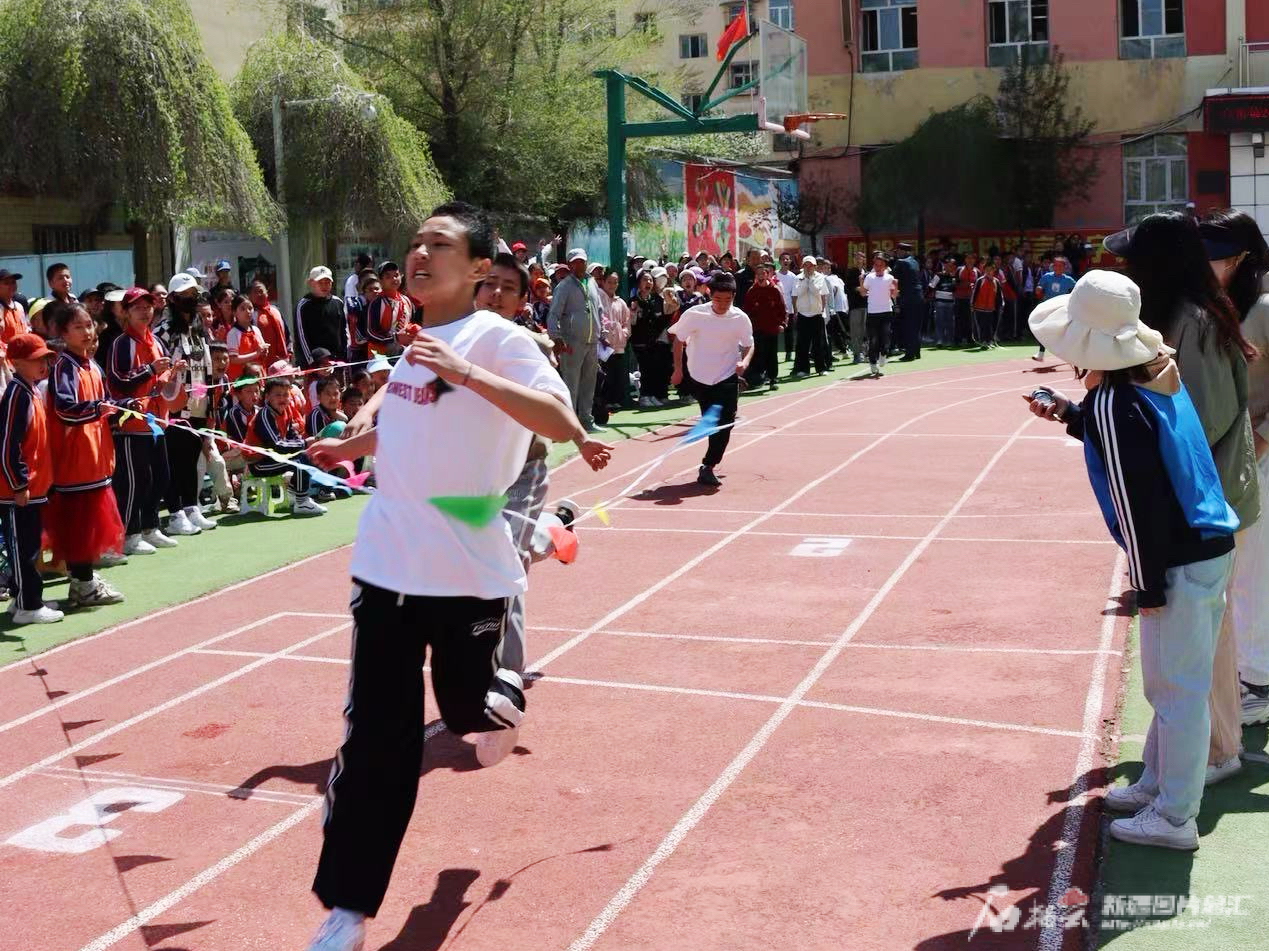 bandao.com快来围观！乌市各中小动会来啦！(图2)
