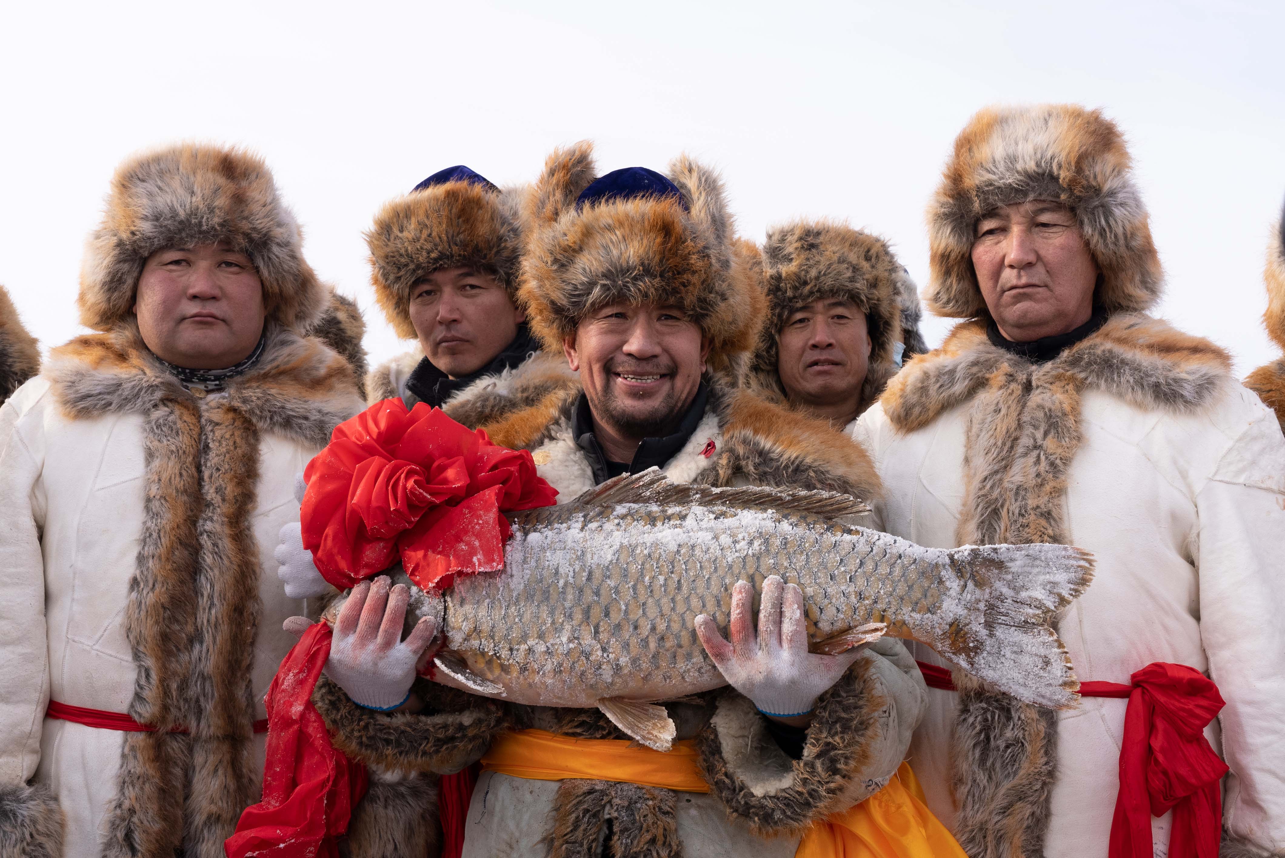 湖光山色看新疆 | 乌伦古湖：在大漠渔乡听渔舟唱晚