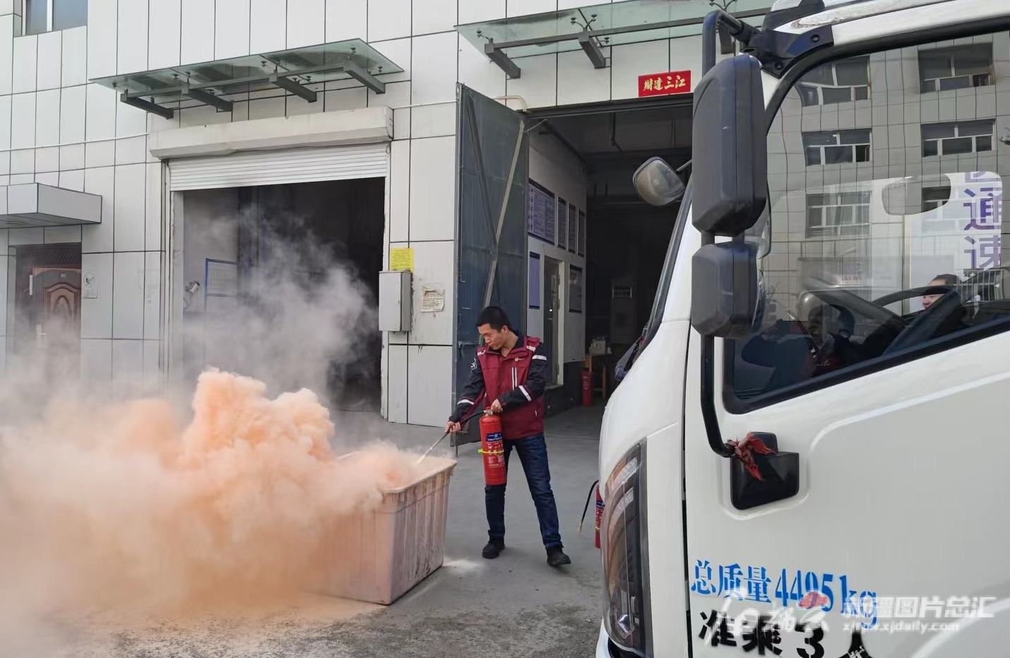 快递物流消防查抄
（快递公司消防安全查抄
）《物流快递消防安全检查内容》