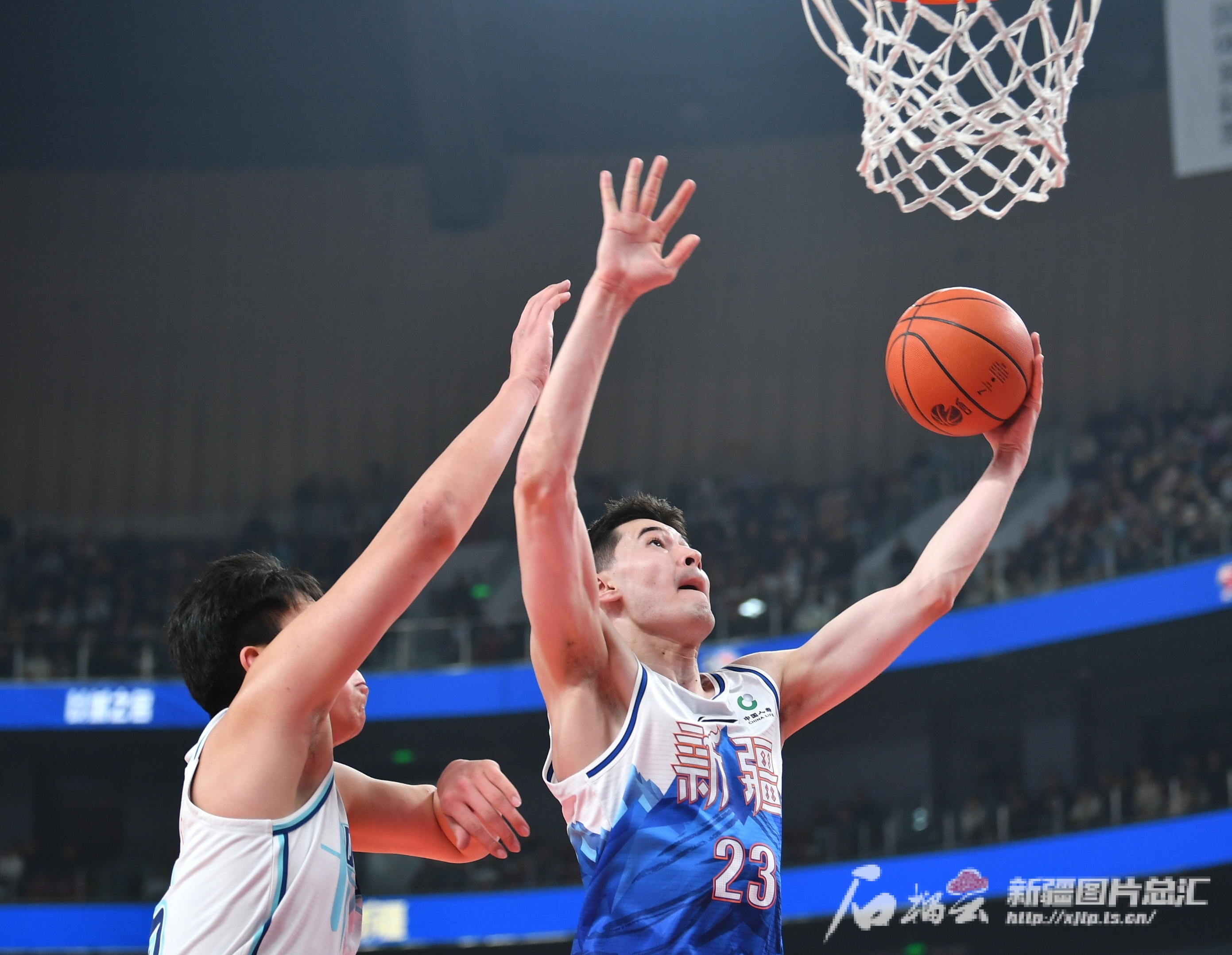 20分5篮板！新疆男篮22岁国手高效爆发，阿的江的目的达到了_东方体育